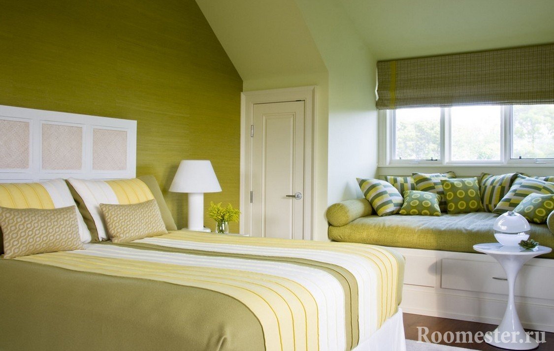 Intérieur de la chambre aux couleurs olive